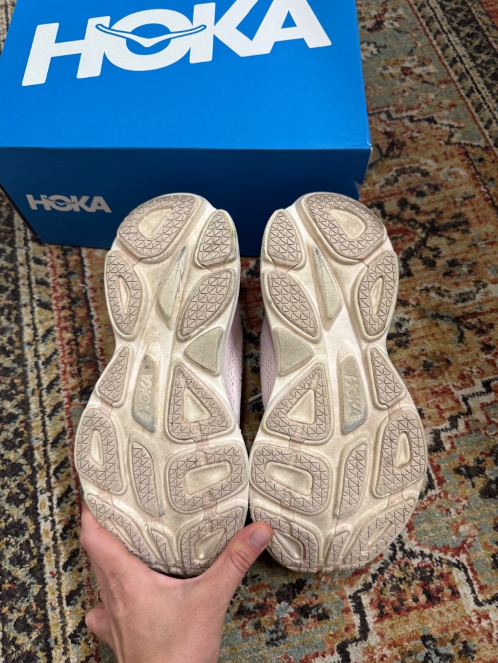 HOKA Bondi 8 running shoes - Picture 4 of 7